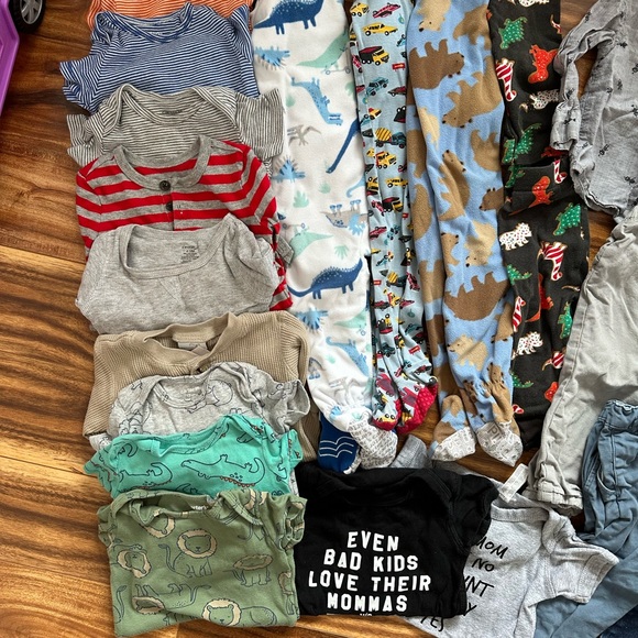 Boys 6-12 month lot - Picture 2 of 4